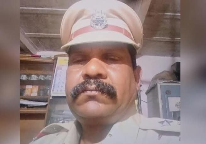 ठाण्यात कुख्यात गुंडाकडून पोलीस उपनिरीक्षकाची निर्घृण हत्या<br>